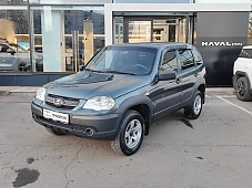Lada Niva Travel