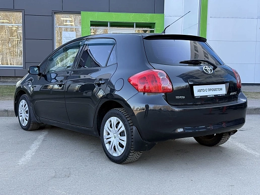 Купить Тойота Аурис 2007г.