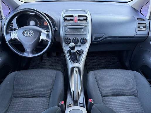 Купить Тойота Аурис 2007г.